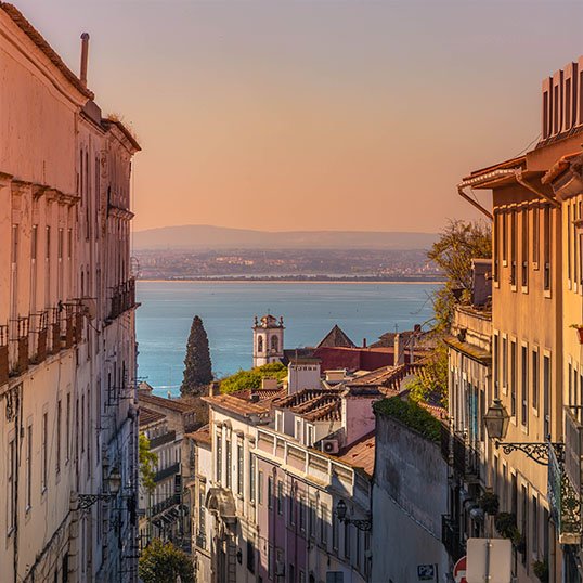 Descubra os melhores spots para ver o pôr-do-sol em Lisboa